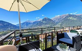 Schenna Garni Eden Bed&Breakfast